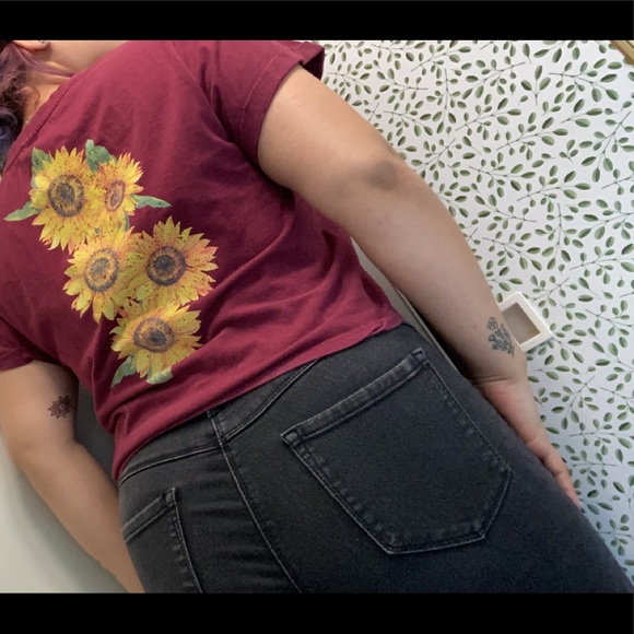 Livin’ my best life crop - Picture 2 of 4